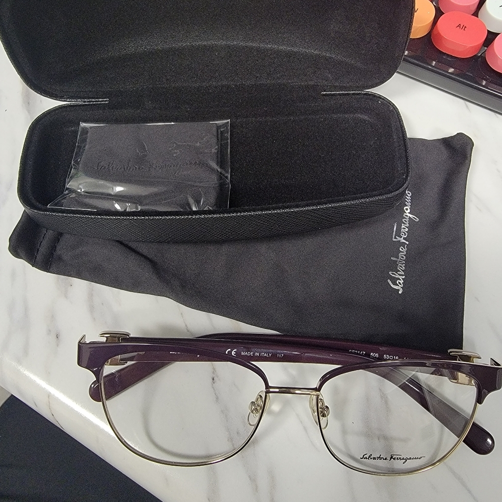 Ferragamo frames